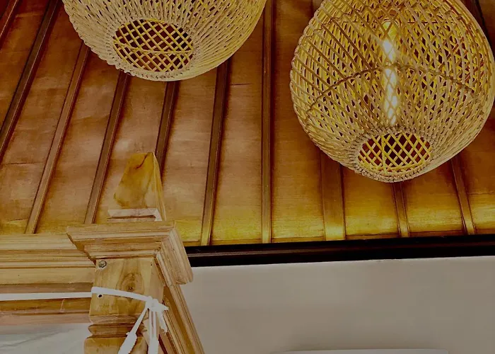 Villa Ixora - Exquisite 3br In Berawa,canggu