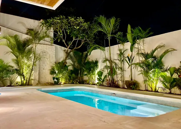 Ixora - Exquisite 3br In Berawa,canggu Villa Canggu